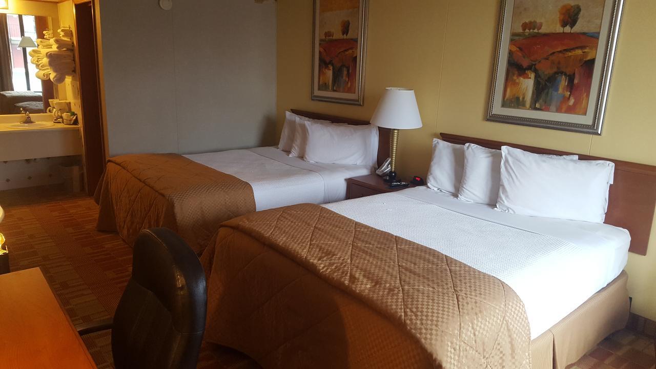 Baldknobbers Motor Inn Бренсън Екстериор снимка