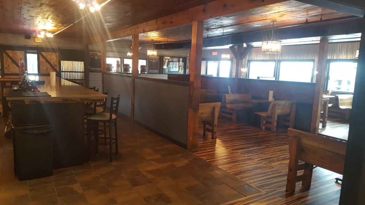 Baldknobbers Motor Inn Бренсън Екстериор снимка