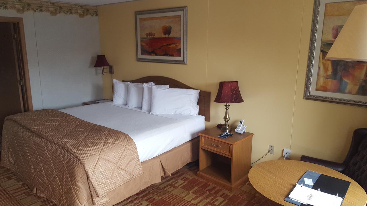 Baldknobbers Motor Inn Бренсън Екстериор снимка