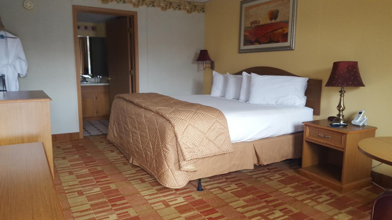 Baldknobbers Motor Inn Бренсън Екстериор снимка