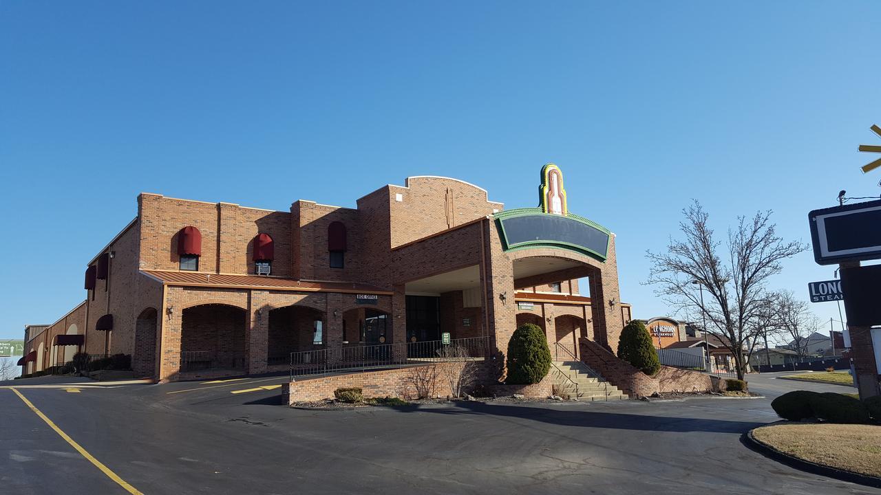 Baldknobbers Motor Inn Бренсън Екстериор снимка