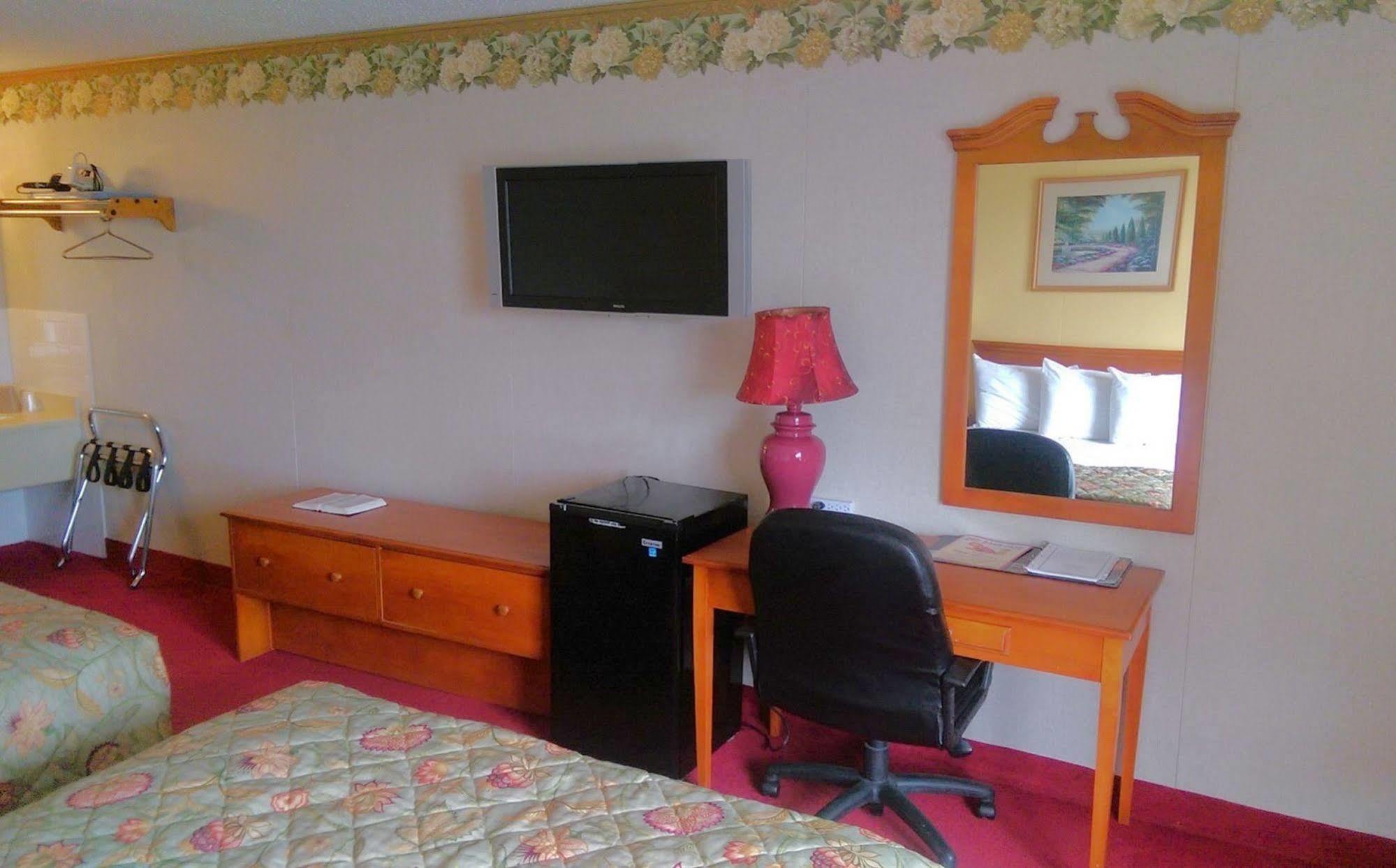 Baldknobbers Motor Inn Бренсън Екстериор снимка