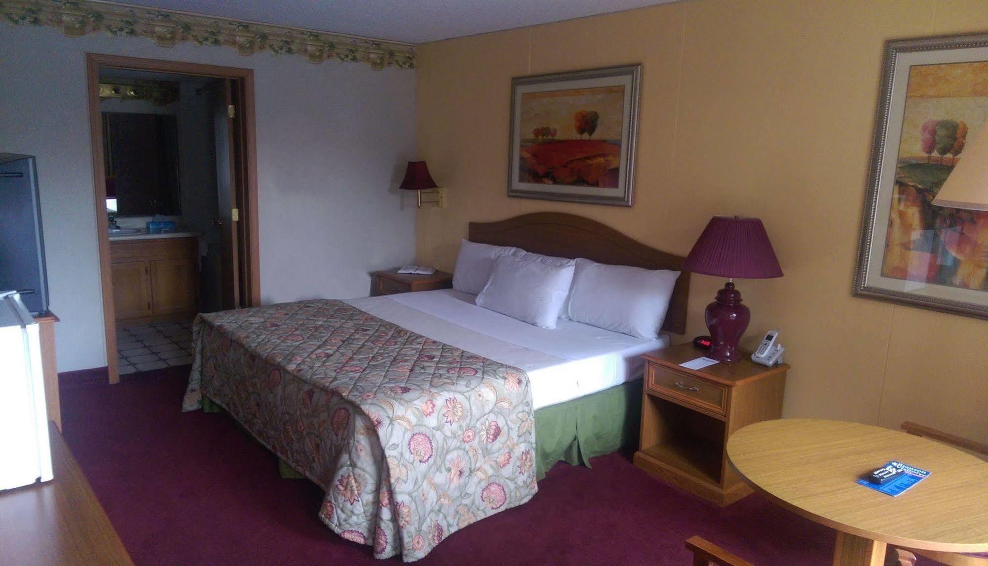 Baldknobbers Motor Inn Бренсън Екстериор снимка