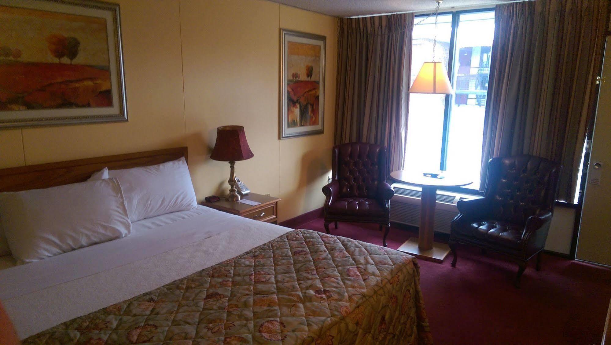 Baldknobbers Motor Inn Бренсън Екстериор снимка